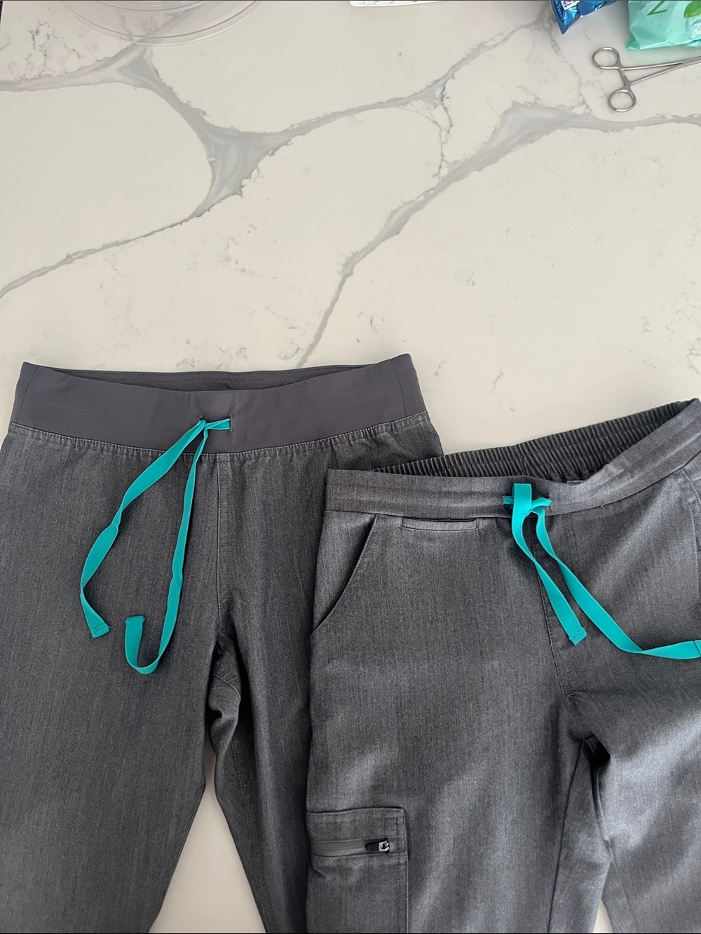 Figs Womens scrub pants 2 pairs